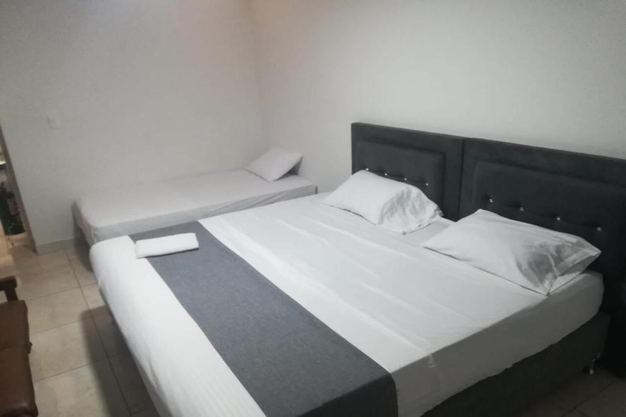 Hotel Neiva Urdaneta Екстериор снимка